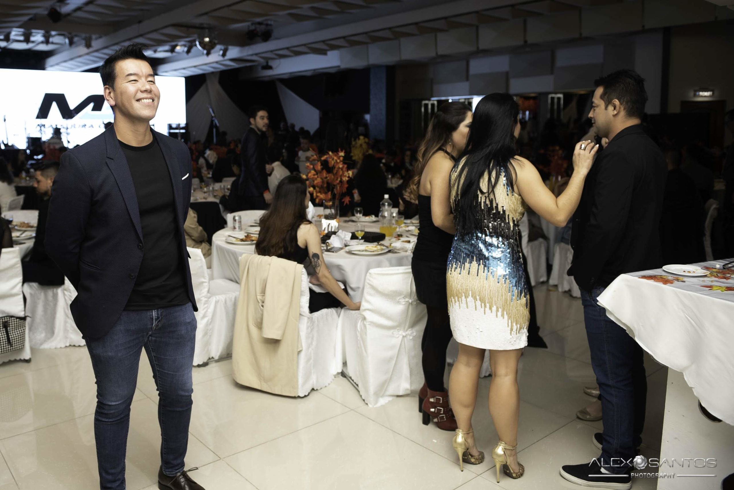 Revista Super Vitrine celebra 13 anos com jantar e Show da banda Onze:20