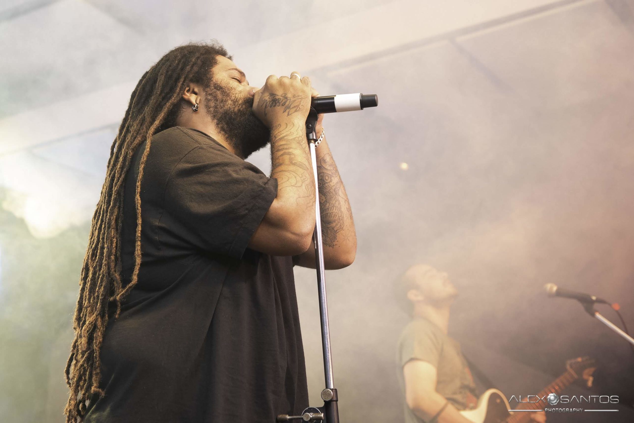 Revista Super Vitrine celebra 13 anos com jantar e Show da banda Onze:20