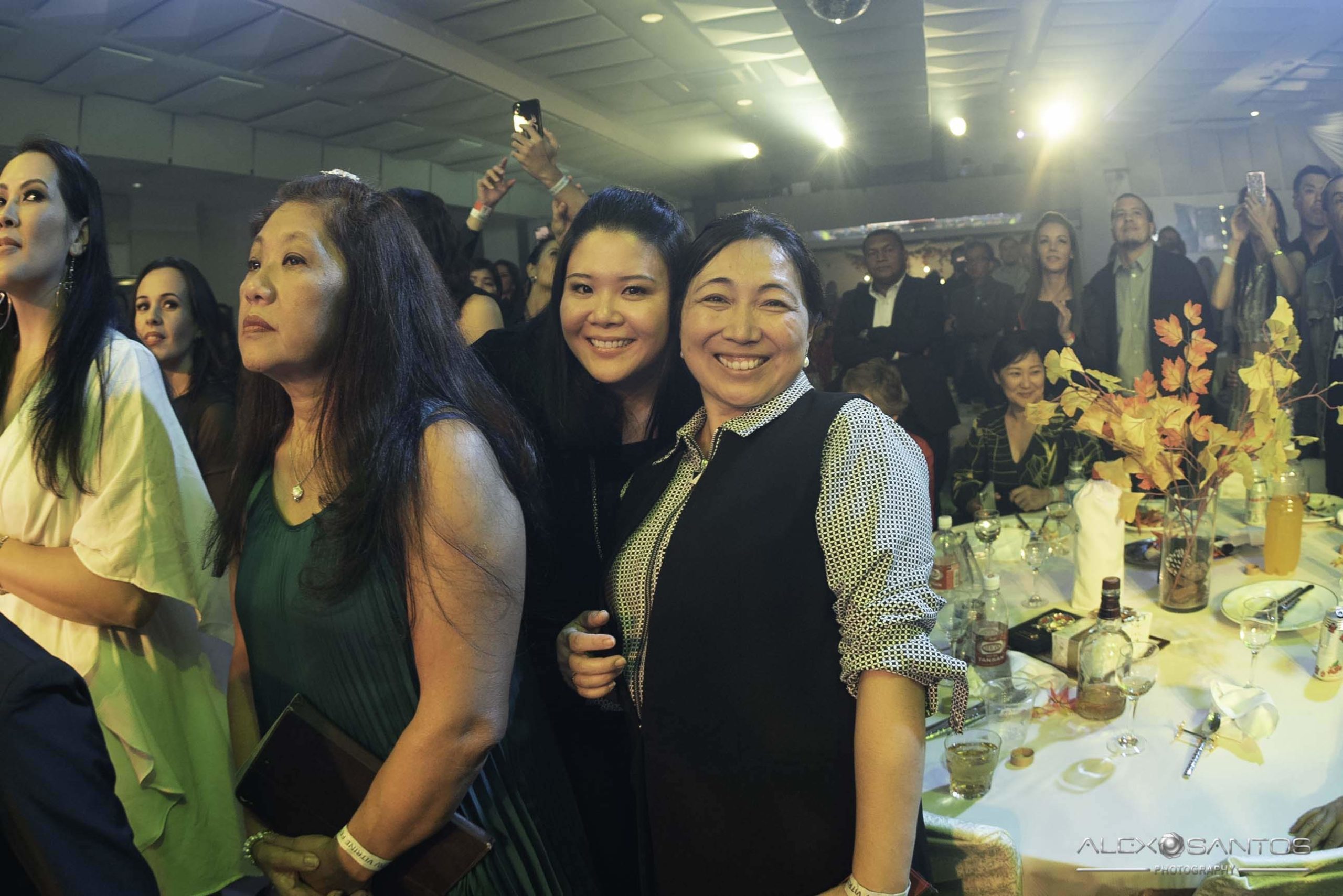 Revista Super Vitrine celebra 13 anos com jantar e Show da banda Onze:20