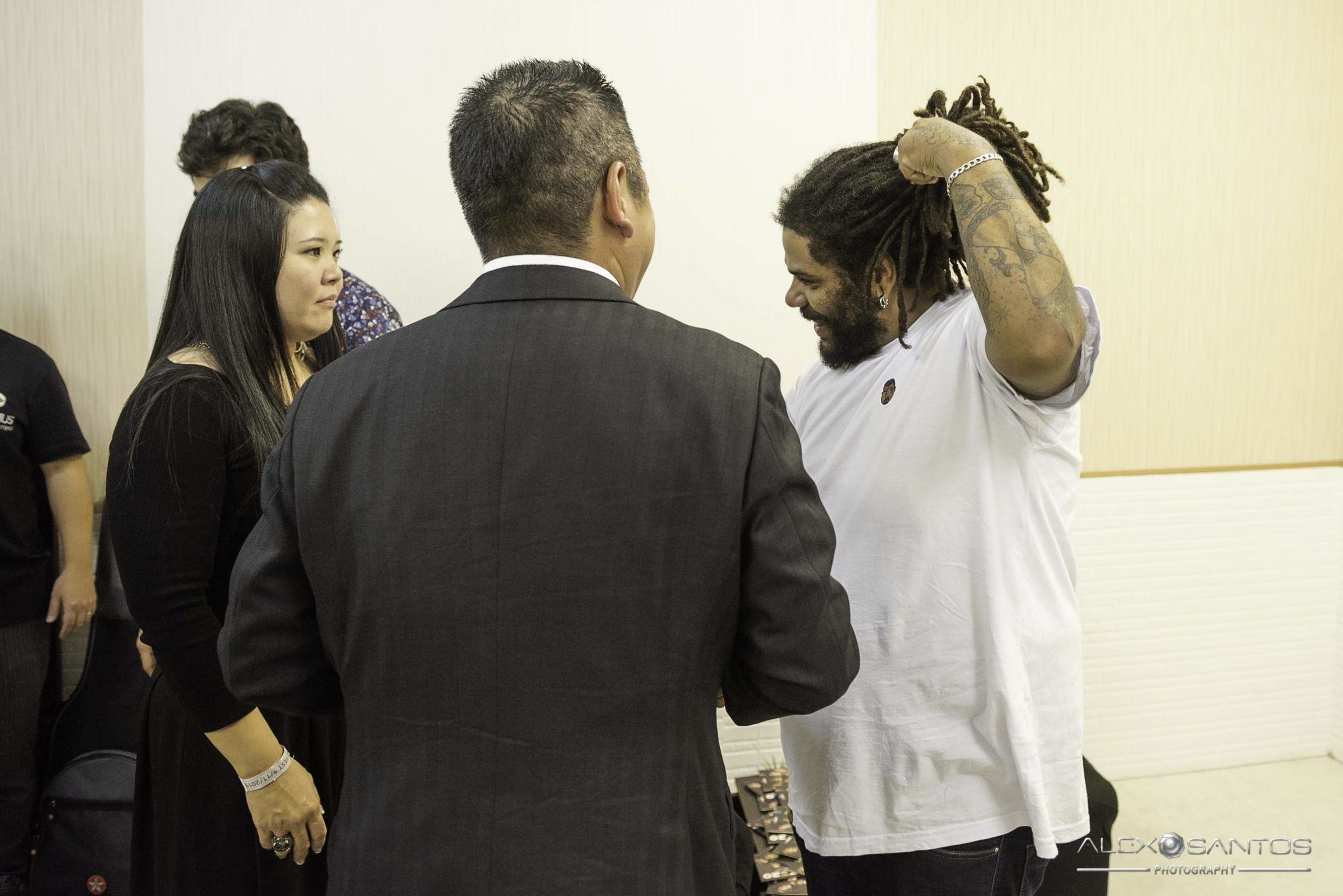 Revista Super Vitrine celebra 13 anos com jantar e Show da banda Onze:20