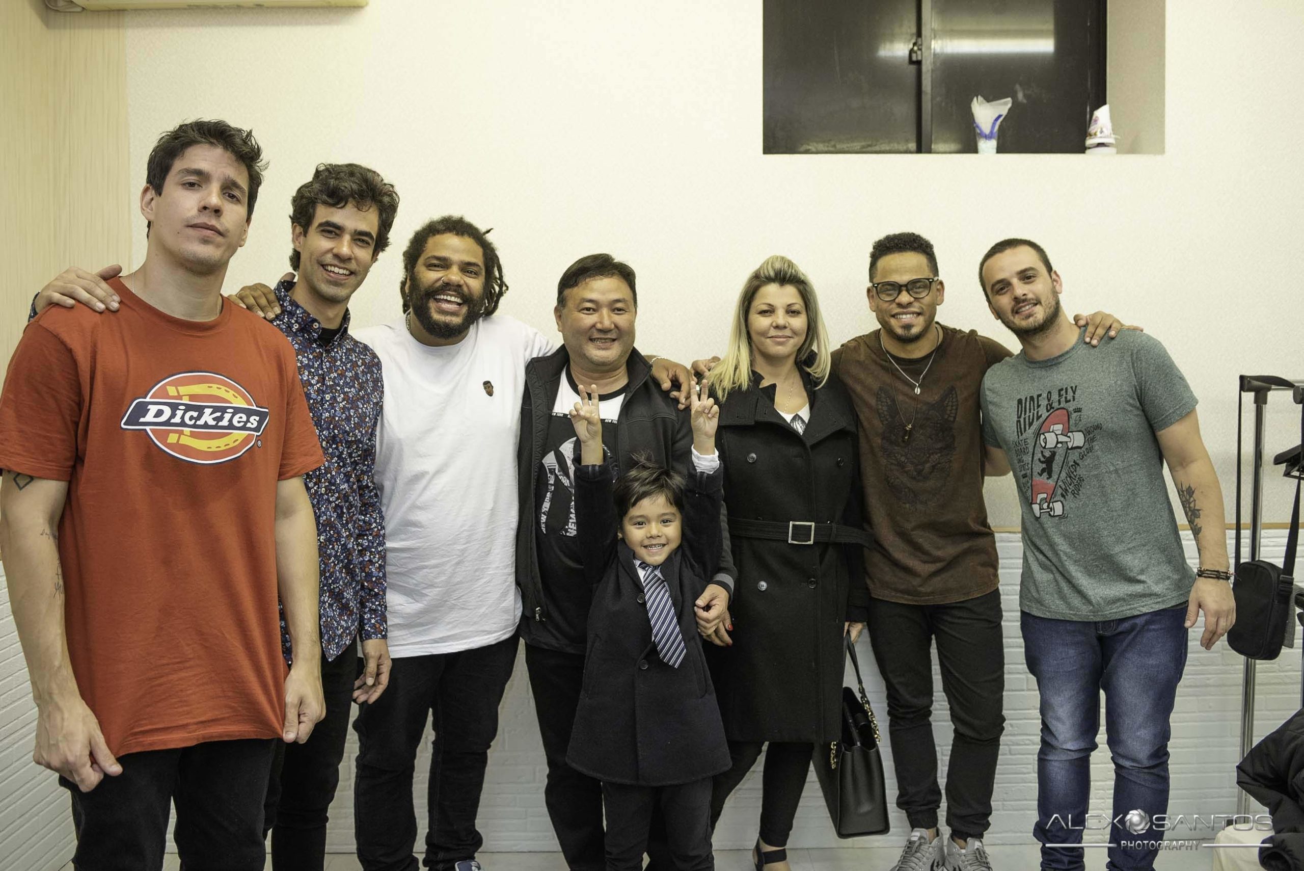 Revista Super Vitrine celebra 13 anos com jantar e Show da banda Onze:20