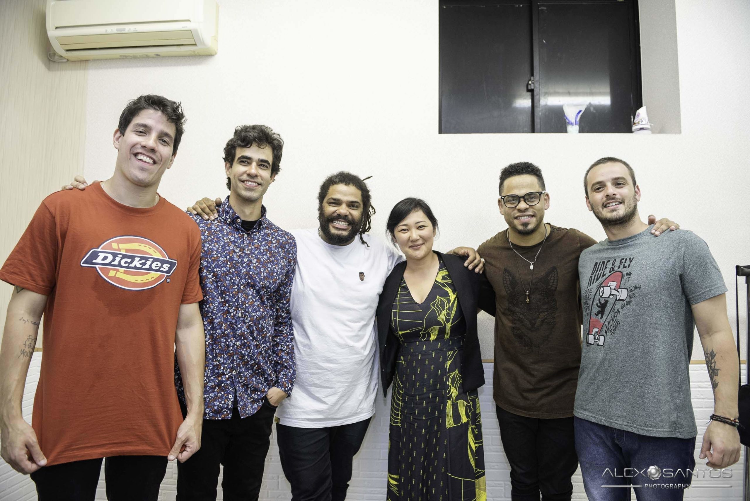 Revista Super Vitrine celebra 13 anos com jantar e Show da banda Onze:20