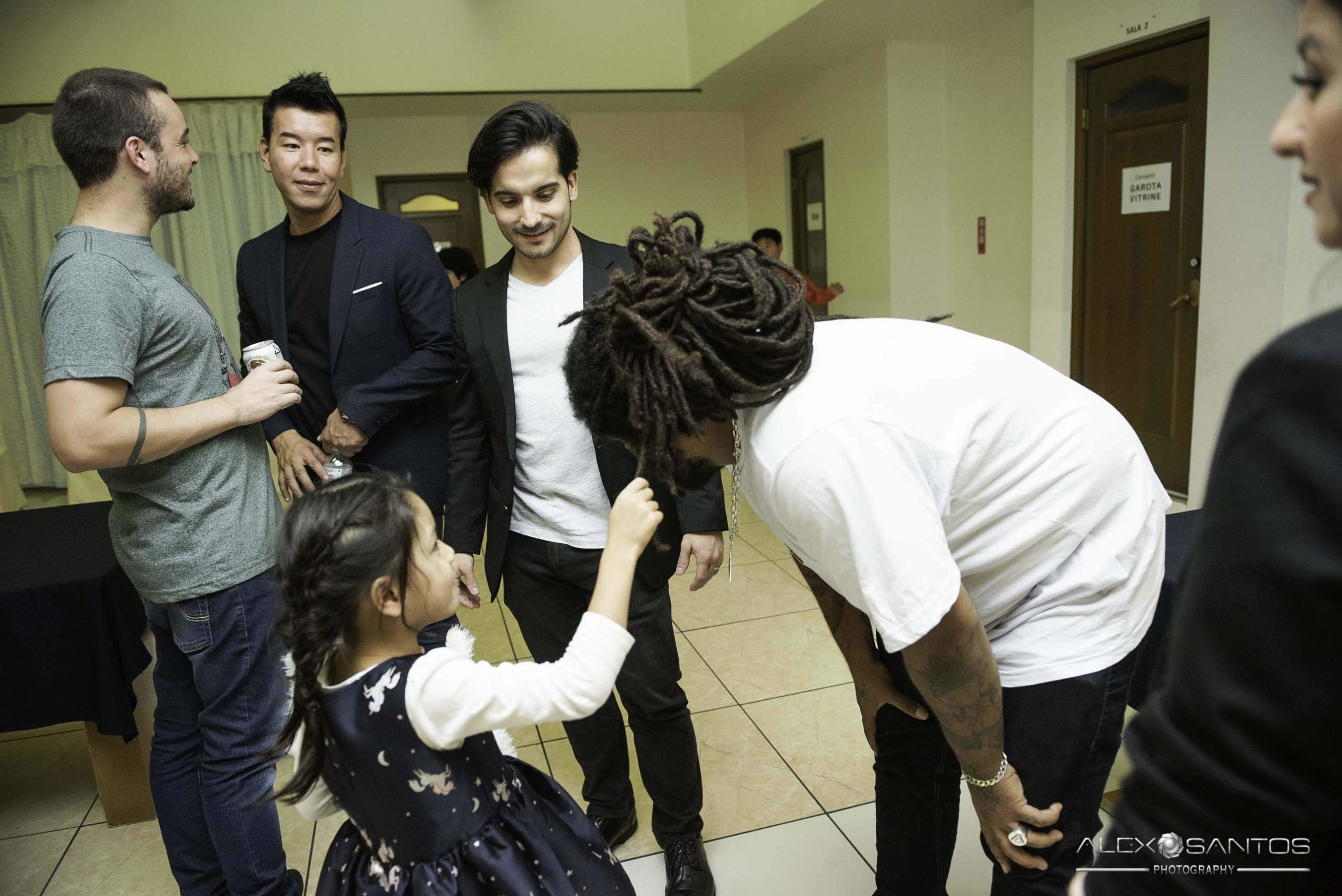 Revista Super Vitrine celebra 13 anos com jantar e Show da banda Onze:20