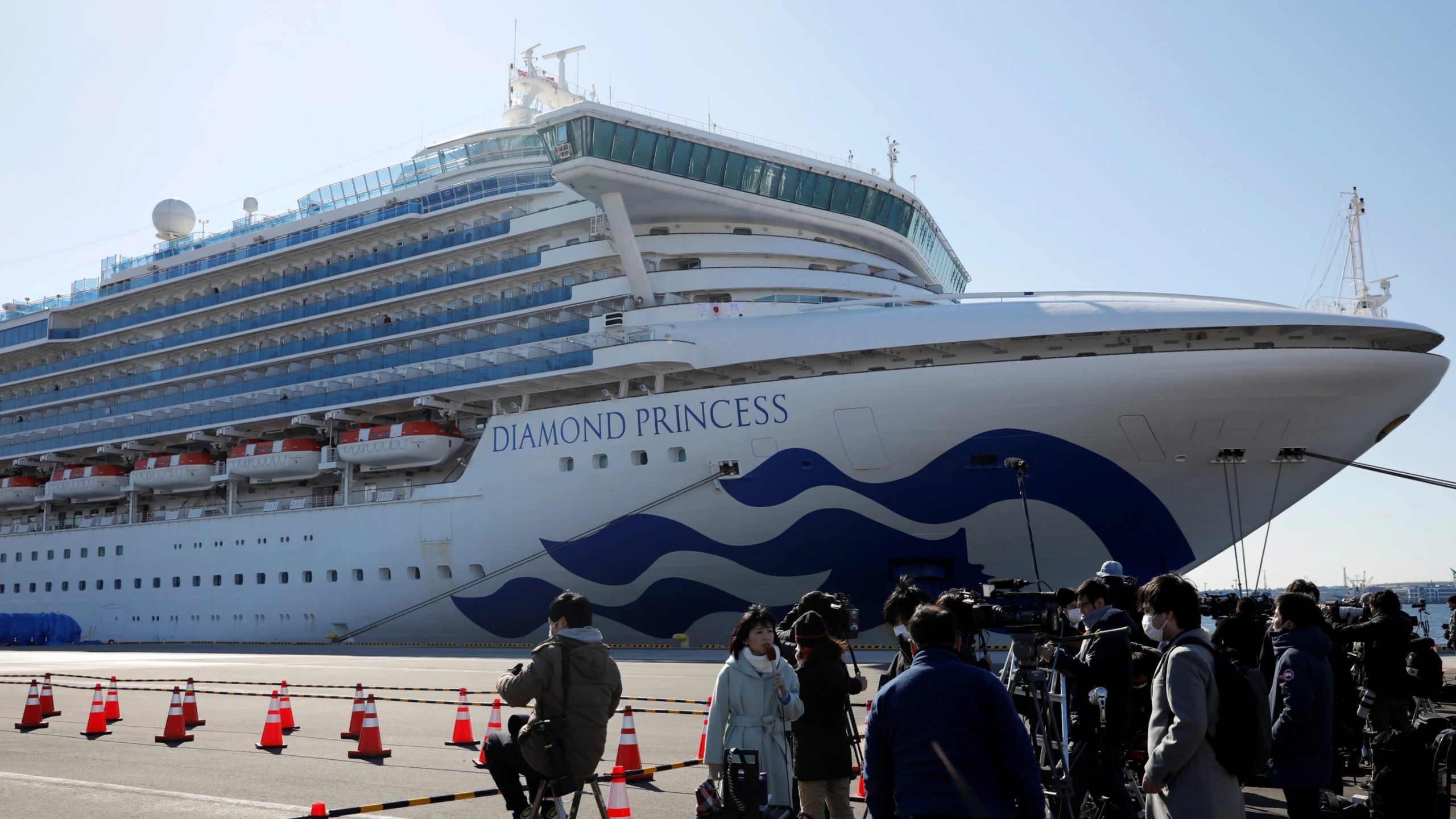 Após 3 meses, navio Diamond Princess deixa o Japão