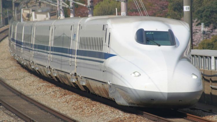 Japão estreia trem-bala mais rápido do mundo que resiste até a terremoto