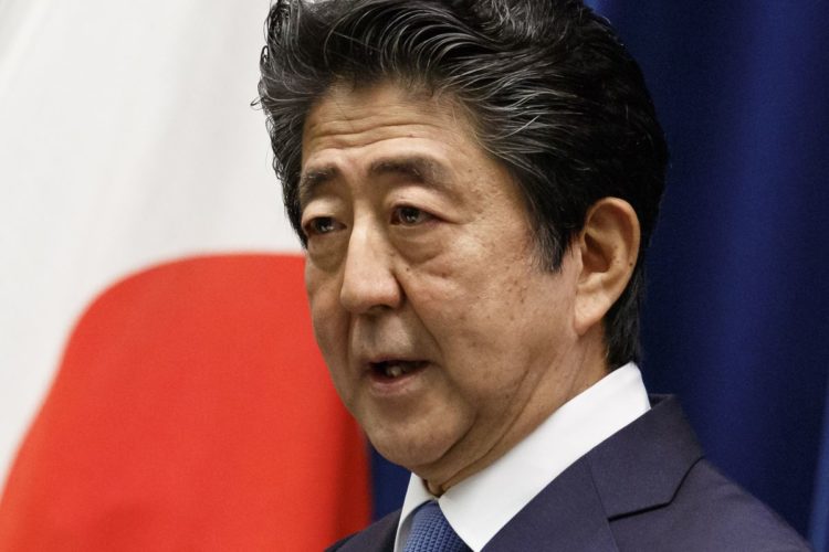 Primeiro-ministro do Japão espera que país defina logo seu novo sistema de mísseis de defesa