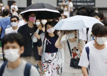 Movimento de pessoas cai nas principais cidades e aeroportos do Japão no primeiro dia do feriado de Obon
