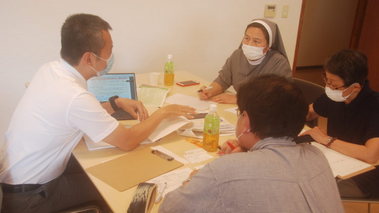 Governo do Japão prolonga estadia e ajuda estagiários do seu programa de estágio técnico a encontrar um novo emprego