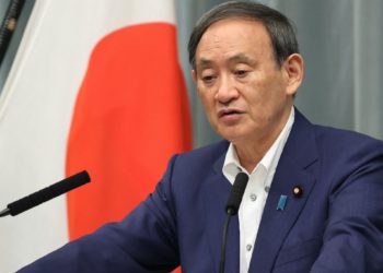 Partido Liberal Democrata demonstra apoio a atual chefe do gabinete como sucessor de Shinzo Abe