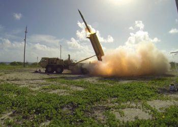 Partido Liberal Democrata convoca reunião para discutir a posse de armas que possam atacar do Japão bases inimigas no exterior