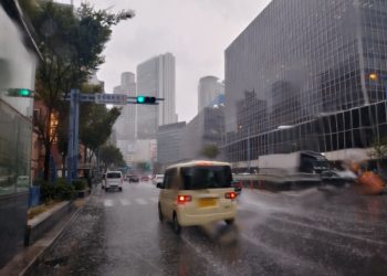 Fortes chuvas atingem o leste e o oeste do Japão no sábado