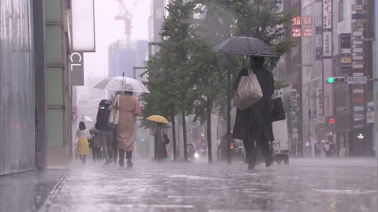 Fortes chuvas atingem parte do Japão no domingo