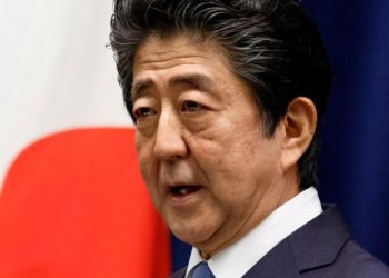Shinzo Abe confirma presença na cerimônia de 75 anos da bomba atômica de Hiroshima e Nagasaki