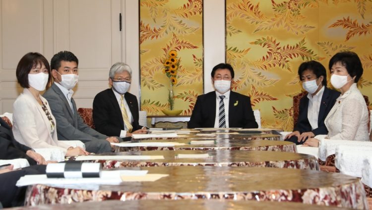 Parlamentares cobram ação mais firme do governo contra piora da situação financeira dos hospitais do país