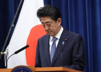 Shinzo Abe oficializa renuncia ao cargo de primeiro-ministro do Japão