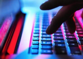 Empresas chinesas reúnem informações pessoais de mais de 2,4 milhões de pessoas no mundo