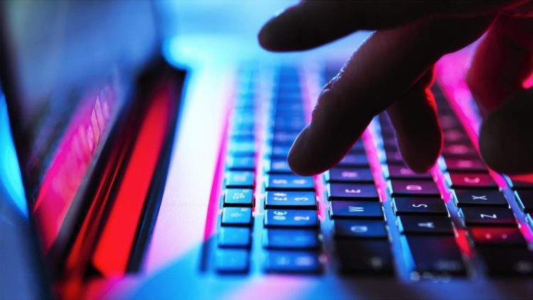 Empresas chinesas reúnem informações pessoais de mais de 2,4 milhões de pessoas no mundo