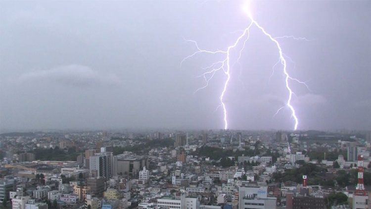 Fortes chuvas atingem todo o Japão na quinta-feira