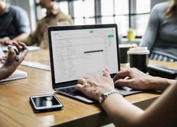 Funcionários públicos do Japão trabalharam fizeram mais de 100 horas de hora-extra durante pico da pandemia de COVID-19