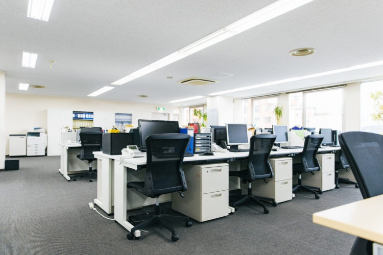 Cada vez mais empresas estão pedindo a ajuda de custo do governo do Japão para poder pagar o aluguel