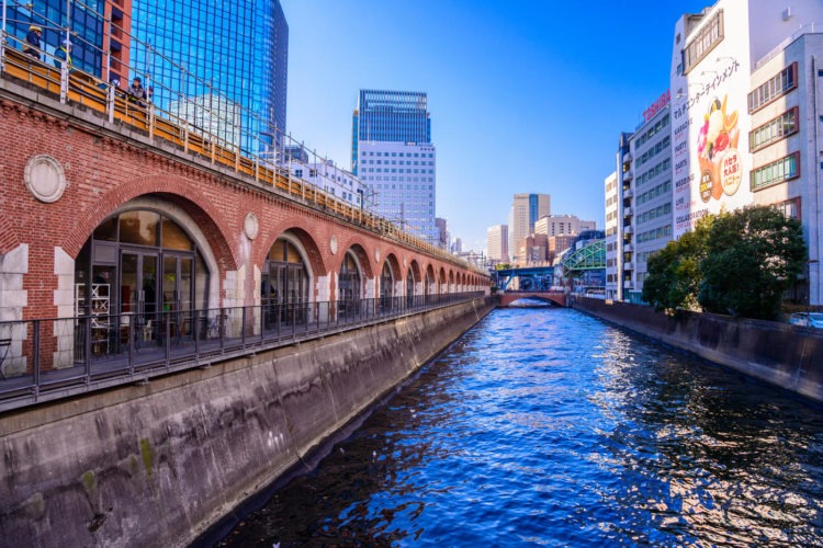 Distrito de Chiyoda em Tóquio leva adiante proposta de pagar 120 mil ienes para cada cidadão do bairro por conta da pandemia de COVID-19