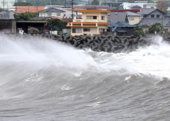 Governo do Japão emite alerta de evacuação para mais de 800 mil pessoas em Kyushu