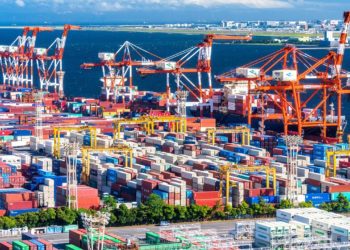 Exportações do Japão caem 4,9% em setembro quando comparado com 2019