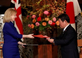 Japão e Reino Unido assinam novo acordo econômico