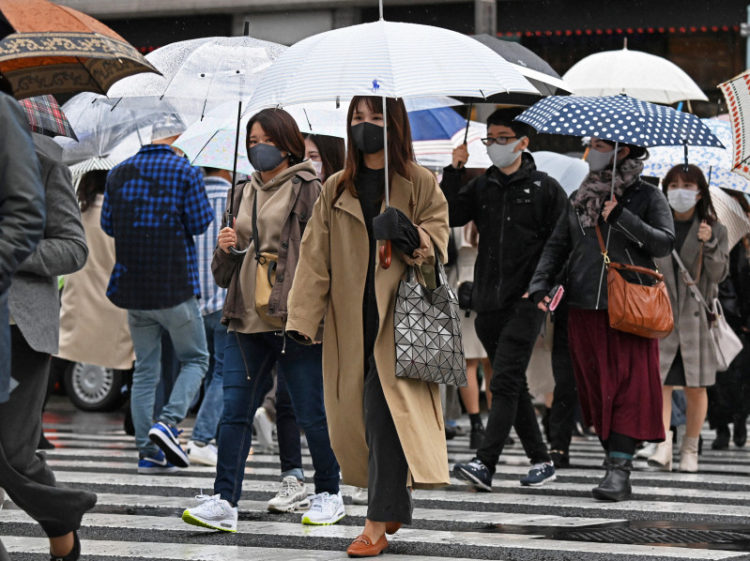 Regiões de Kanto a Kinki registram frio de inverno no sábado
