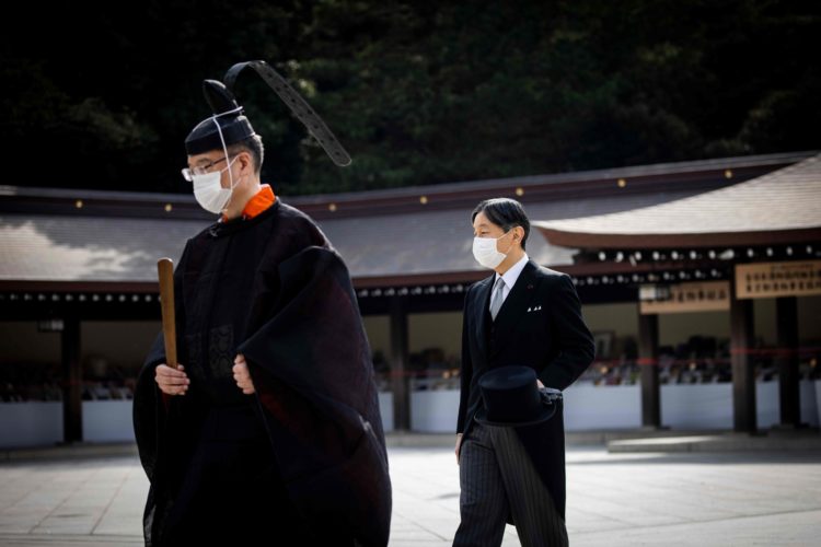 Imperador e imperatriz do Japão visitam Santuário Meiji para celebrar os 100 anos de construção do templo
