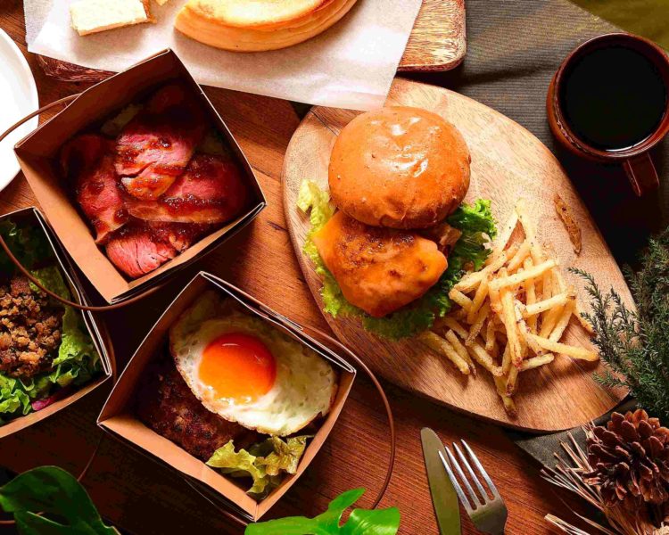 Pandemia de COVID-19 está fazendo muitos restaurantes do Japão abrirem lojas exclusivas para pedidos de delivery