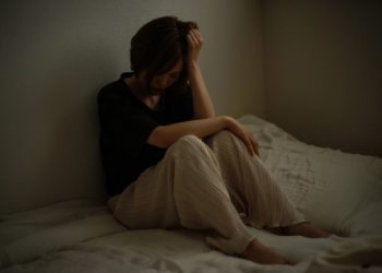 Pandemia de COVID-19 faz taxa de suicídio entre as mulheres de menos de 30 anos aumentar em cerca de 70% em agosto no Japão