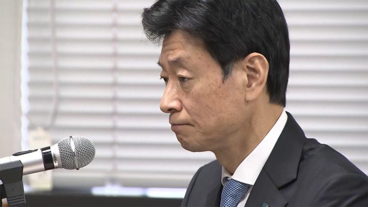 Ministro da Revitalização Econômica do Japão fala em endurecer políticas de combate à COVID-19 após nova alta de casos no país