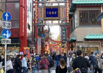 Movimento nas principais regiões do Japão no sábado ficou abaixo do registrado no ano passado, mas próximo dos níveis de janeiro e fevereiro