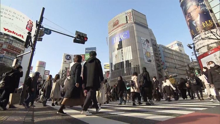 Fluxo de pessoas nas principais cidades do Japão cai neste fim de semana