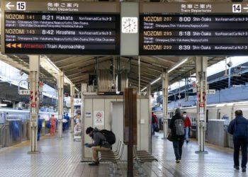 Pouco movimento é registrado nos aeroportos e estações de trem do Japão no começo do feriado de fim de ano
