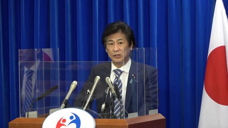 Ministro da Saúde do Japão pede cooperação dos governadores para começar a vacinação contra COVID-19 no final de fevereiro de 2021