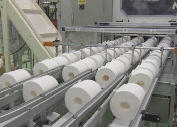 Fábricas de produtos de uso diário no Japão intensificam produção para evitar escassez