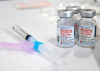 Vacina contra COVID-19 da Moderna entra em fase de testes no Japão