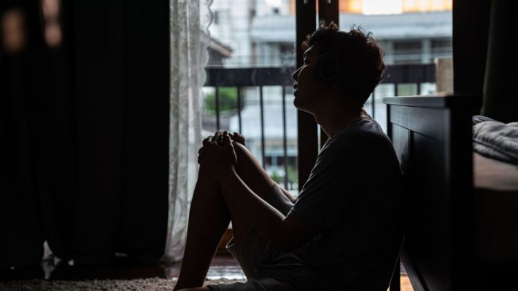 Quantidade de suicídios no Japão em 1 ano cresce pela primeira vez depois de 10 anos de redução