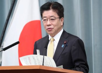 Porta-voz do governo do Japão quer cronograma de vacinação contra COVID-19 pronto o mais rápido possível