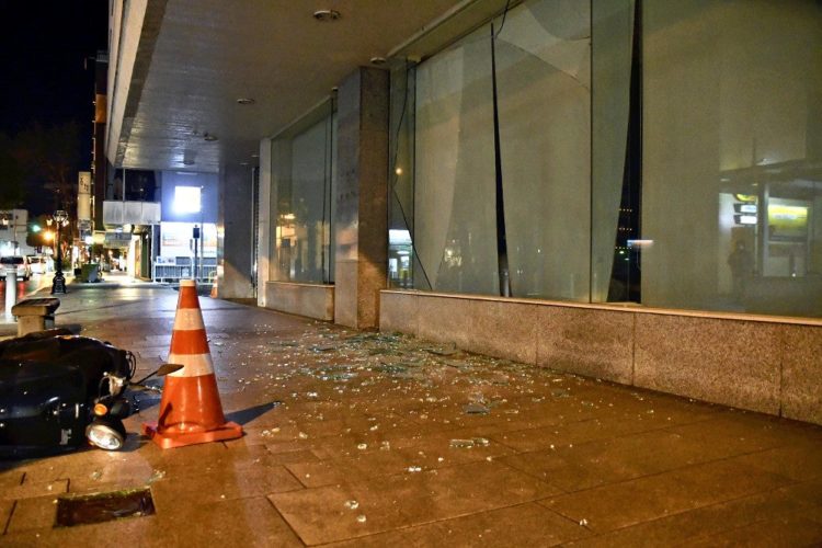 Número de feridos no terremoto de magnitude 7.3 em Tohoku passa de 100 pessoas