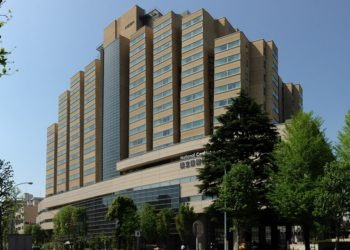 Japão iniciará testes de exame de urina que consegue detectar se paciente com Covid-19 pode desenvolver sintomas graves