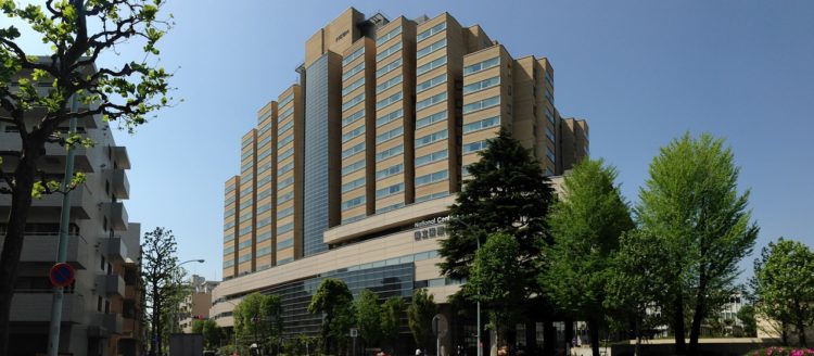 Japão iniciará testes de exame de urina que consegue detectar se paciente com Covid-19 pode desenvolver sintomas graves