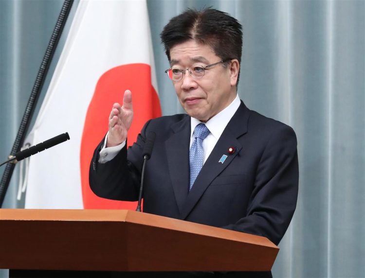 Vacinas contra COVID-19 da Pfizer recém-chegadas ao Japão estão em segurança, segundo chefe do gabinete do governo