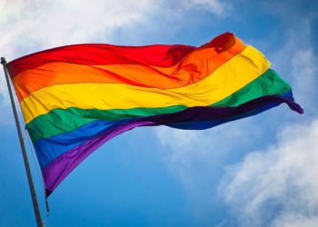 LGBT: Grupo entrega abaixo-assinado com pedido de lei antidiscriminação no Japão