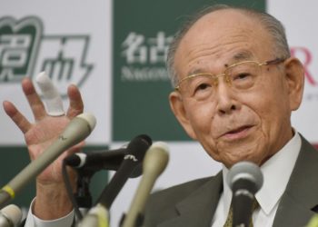 Morre cientista japonês Akasaki Isamu aos 92 anos, vencedor do Nobel por sua “revolucionária” luz de LED