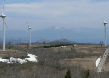 O Japão planeja reduzir o tempo de aprovação de projetos de energia renovável