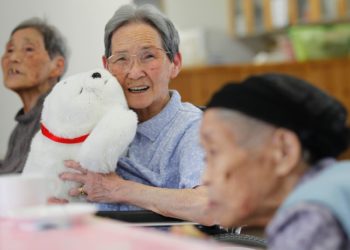 Japão vai fornecer kits de teste de antígeno a asilos e hospitais