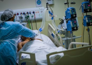 Bate o recorde o número de pacientes de covid-19 com sintomas graves no Japão